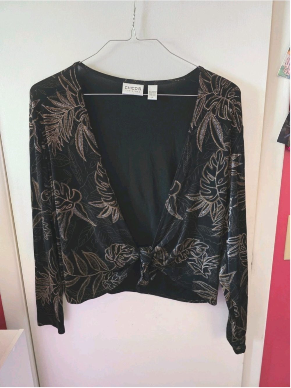 Chico's Women's Size 1 long sleeve floral top
